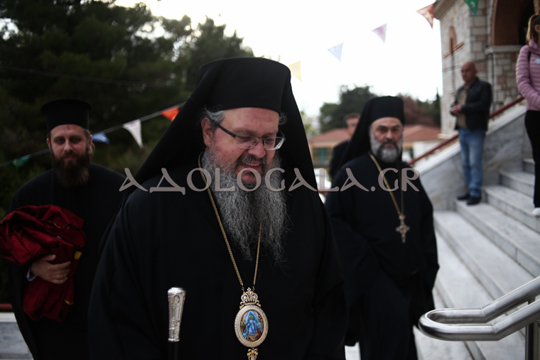 Ο Λαρίσης Ιερώνυμος στην Αγία Ειρήνη Γαλατσίου (Φωτορεπορτάζ)