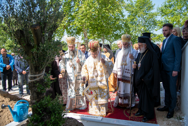 Εγκαίνια Ιερού Ναού Αγίου Βασιλείου στον Λευκώνα Σερρών από τον Μητροπολίτη Θεολόγο 
