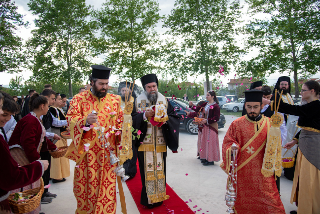 Εγκαίνια Ιερού Ναού Αγίου Βασιλείου στον Λευκώνα Σερρών από τον Μητροπολίτη Θεολόγο 