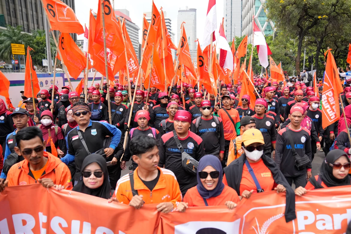Εκατομμύρια εργατών σε Συλλαλητήρια της Πρωτομαγιάς σε όλο τον κόσμο (Εικόνες)