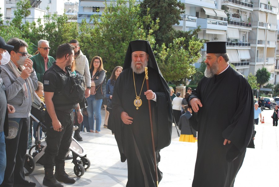 Μεθέορτος Εσπερινός και πάνδημη Λιτανεία της Εικόνας της Αγίας Φωτεινής