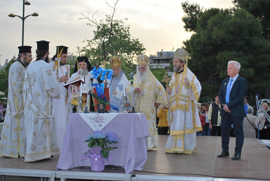 Μεθέορτος Εσπερινός και πάνδημη Λιτανεία της Εικόνας της Αγίας Φωτεινής