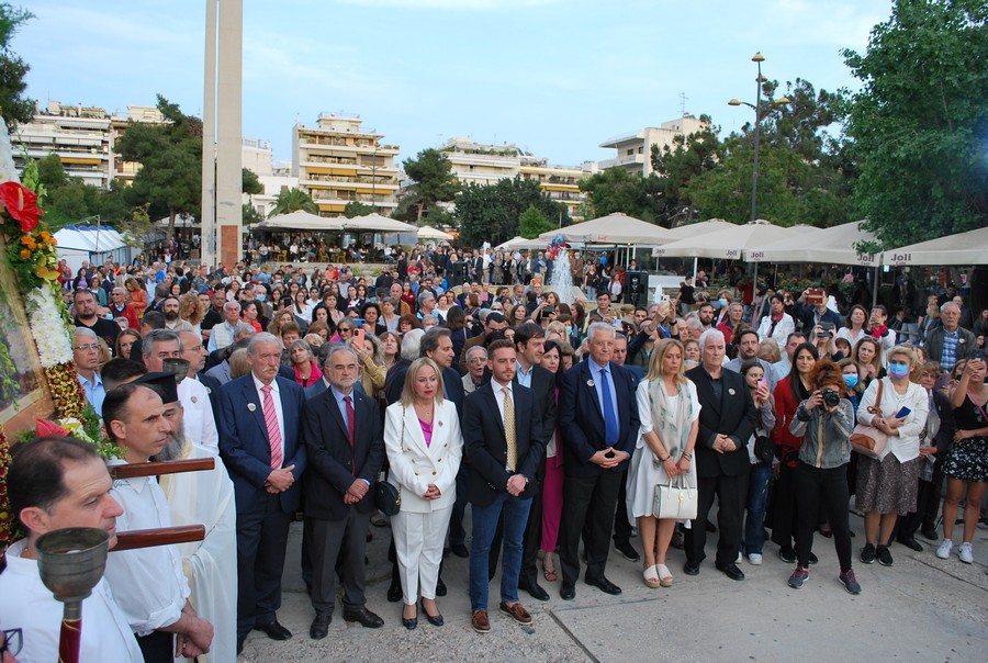 Μεθέορτος Εσπερινός και πάνδημη Λιτανεία της Εικόνας της Αγίας Φωτεινής