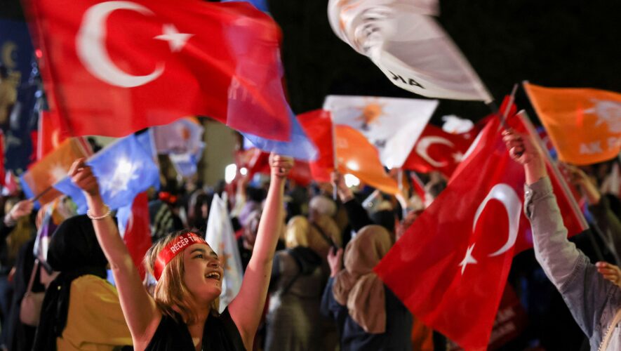 Σε εξέλιξη η καταμέτρηση των ψήφων του δεύτερου γύρου των εκλογών στην Τουρκία 2023