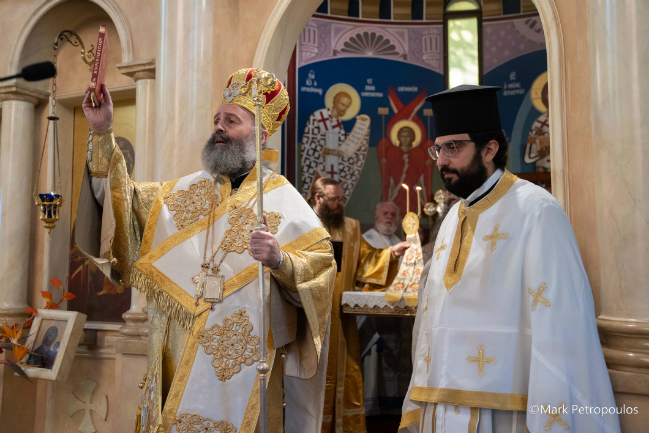 Σύδνεϋ Χειροτονία Πρεσβυτέρου π. Παντελεήμονα Τουμπελέκη από τον Αρχιεπίσκοπο Αυστραλίας Μακάριο 