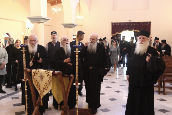 Την Ι.Μ. Οσίου Λουκά στη Βοιωτία επισκέφθηκε ο Αρχιεπίσκοπος με την Αντιπροσωπεία της Ιερά Κοινότητας του Αγίου Όρους