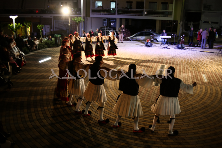 ιερός_ναός_αγίων_τιμοθέου_και_μαύρας_ηλιουπολη_αθηνα_πανηγυρι_2023_εσπερινος_λιτανεία_εκδήλωση_χοιροι (4 of 62)