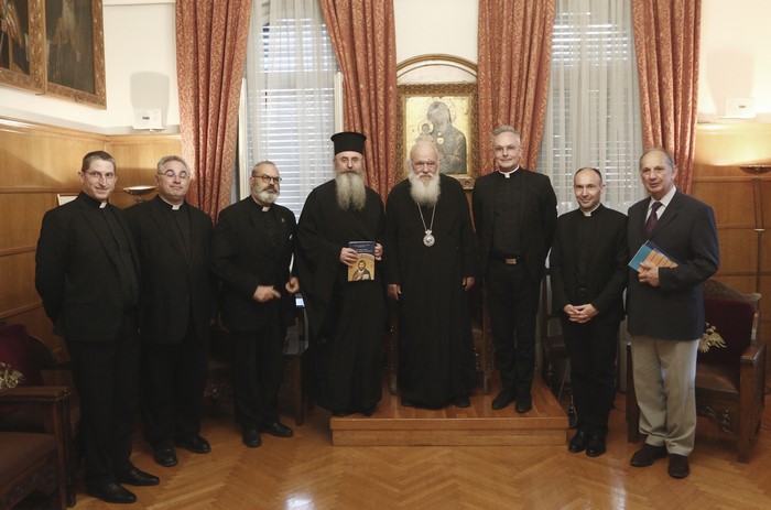 Καθηγητές και φοιτητές της Σχολής Κανονικού Δικαίου του Καθολικού Πανεπιστημίου Παρισίων στον Αρχιεπίσκοπο Ιερώνυμο