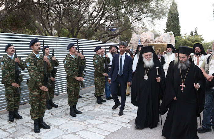 Στον ιερό Βράχο του Αρείου Πάγου τίμησε η Εκκλησία της Ελλάδος τον ιδρυτή της