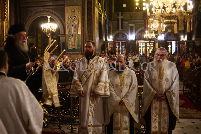 ΦΩΤΟΡΕΠΟΡΤΑΖ: Ο Μητροπολίτης Ελευθερουπόλεως Χρυσόστομος στον πανηγυρίζοντα Άγιο Παύλο οδού Ψαρών 