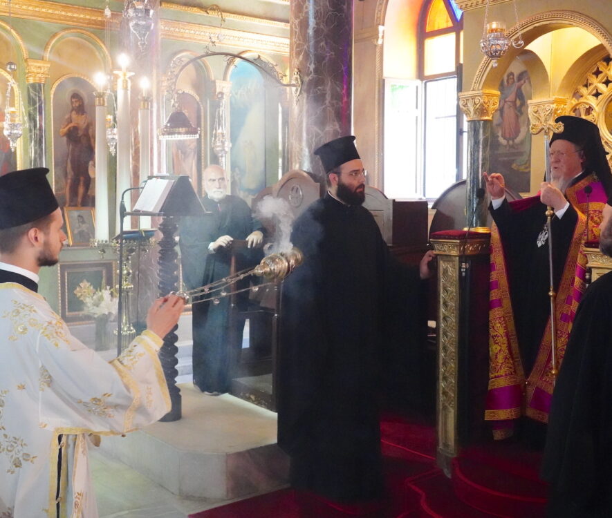 O Οικουμενικός Πατριάρχης στον πανηγυρίζοντα Ιερό Ναό Δώδεκα Αποστόλων Φερίκιοϊ
