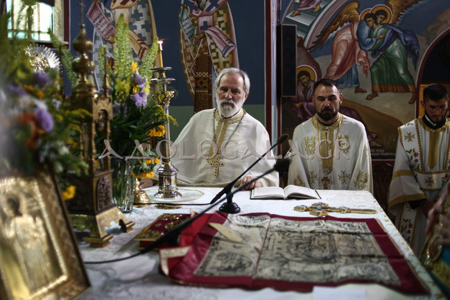 Αθήνα: Η εορτή του Μεγαλομάρτυρα Αγίου Αιμιλιανού στον Λόφο Σκουζέ (Φωτορεπορτάζ)