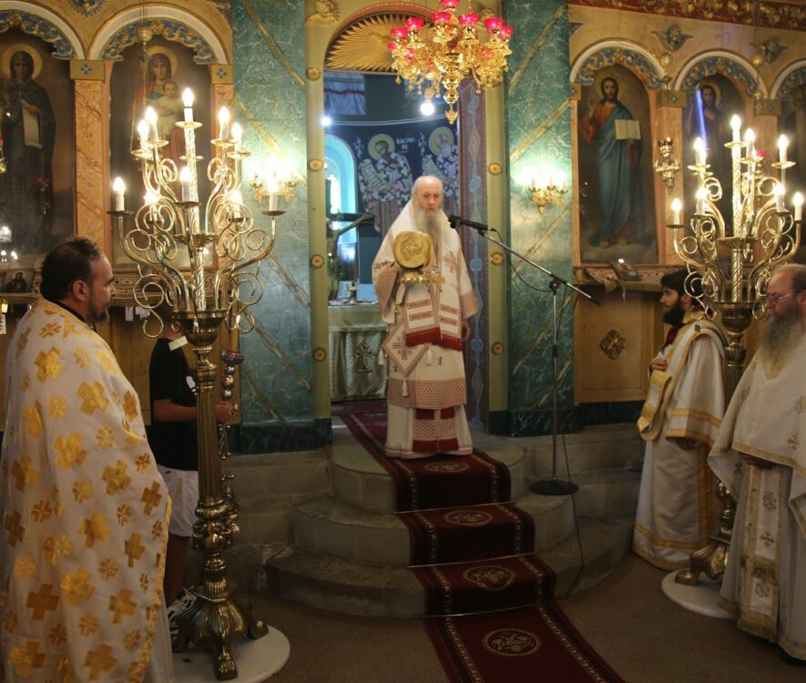Αρχιερατική θεία Λειτουργία στην Άνω Χώρα Ναυπακτίας