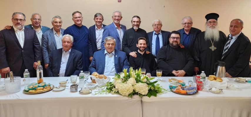 Ευλάβεια και κατάνυξη στον Εσπερινό του Αγίου Πέτρου στο Μπρονξ
