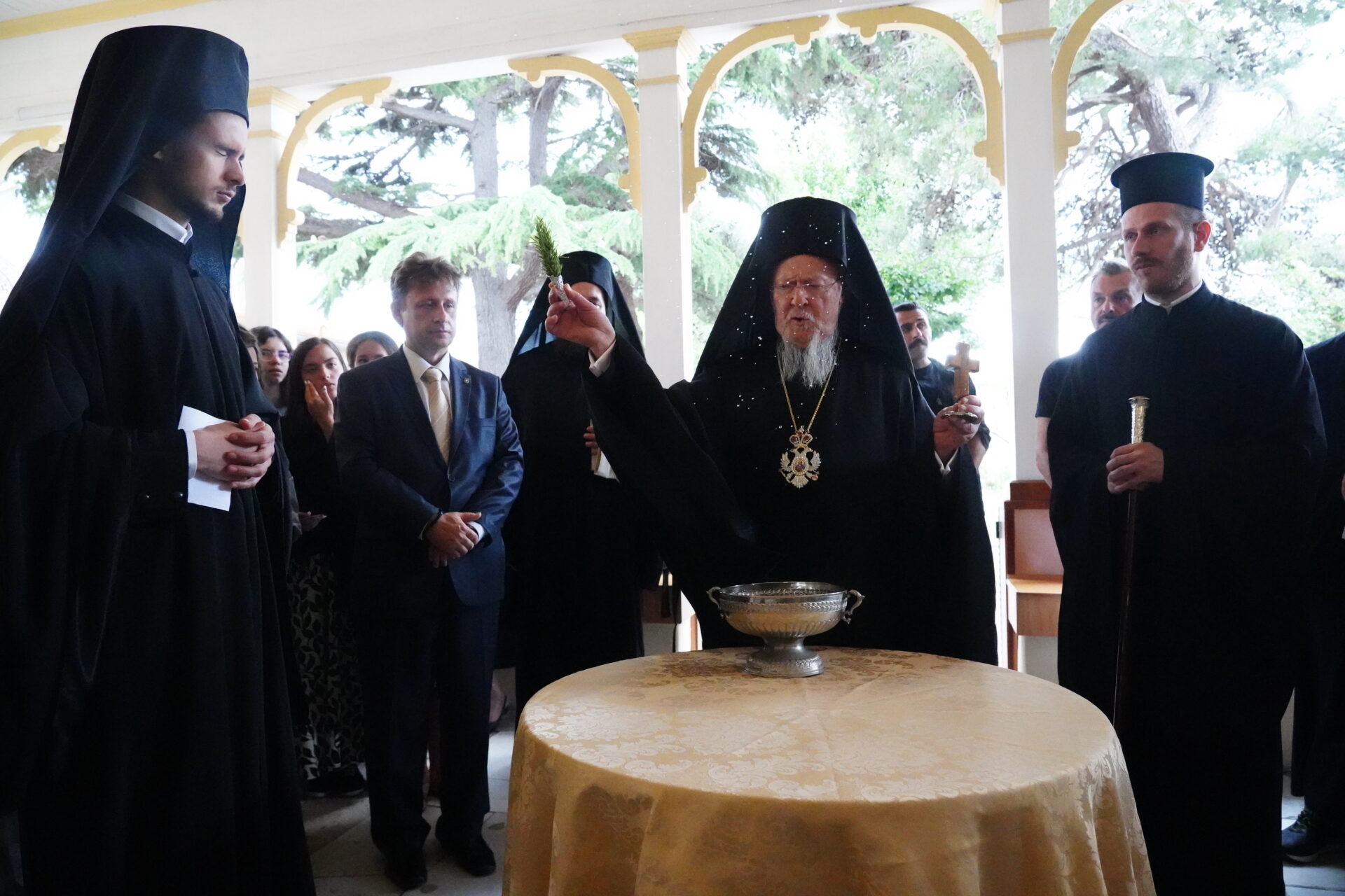Οικουμενικός Πατριάρχης «Οι κοινωνίες μας κρίνονται από το τι πράττουν για την προστασία, την πρόοδο, τη ζωή και το μέλλον των παιδιών»