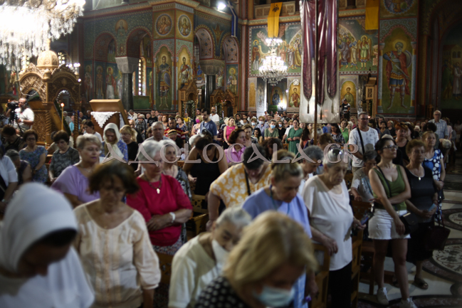 Αθήνα: Ο εορτασμός του Αγίου Μεγαλομάρτυρος Παντελεήμονος στον πανηγυρίζοντα Ιερό Ναό της οδού Αχαρνών 