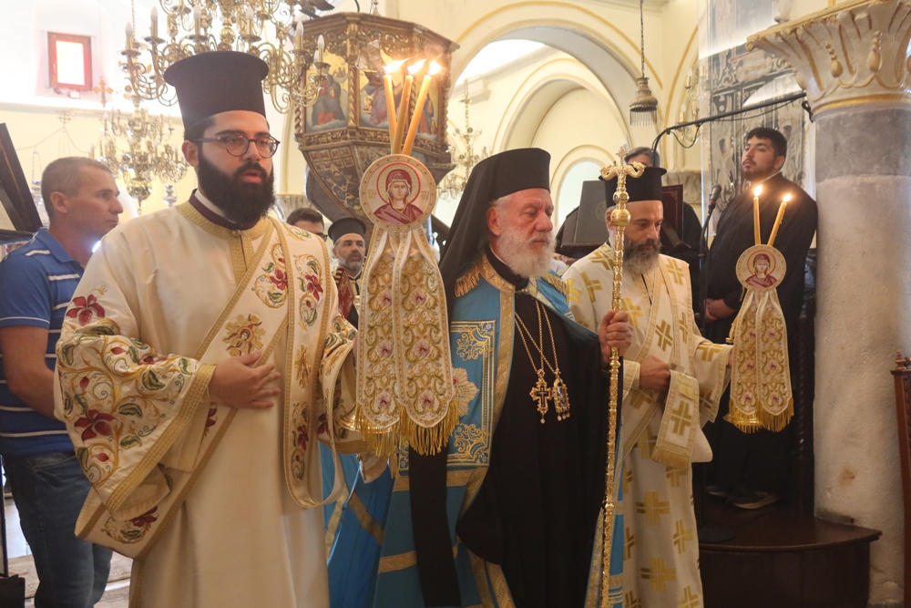 Η Απόδοση της Κοιμήσεως της Θεοτόκου και χειροτονία Διακόνου π. Φιλαρέτου Αδαμίδου στην Άνω Μερά Μυκόνου