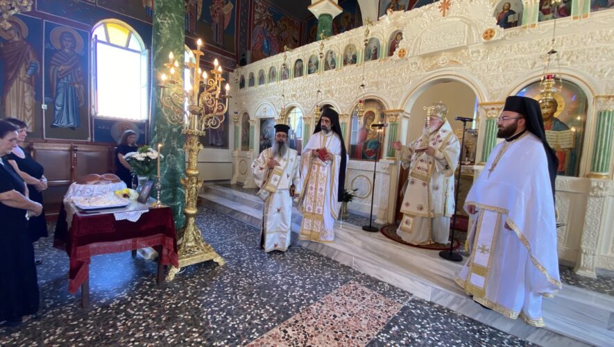 Κόρυμβος: Στον ιερό ενοριακό ναό Παμμεγίστων Ταξιαρχών ιερούργησε ο Μητροπολίτης Διδυμοτείχου Δαμασκηνός
