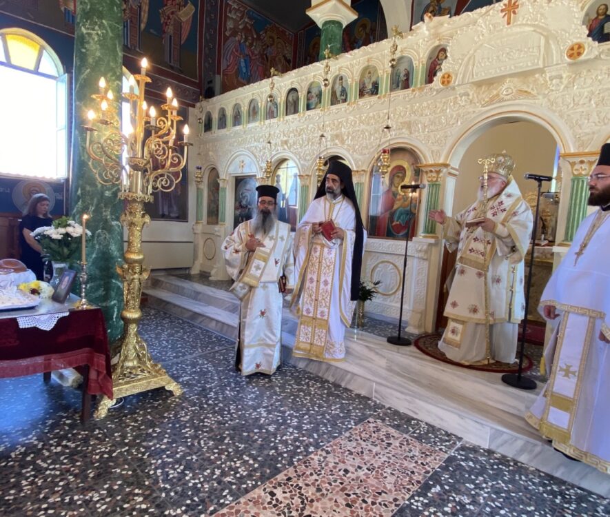 Κόρυμβος: Στον ιερό ενοριακό ναό Παμμεγίστων Ταξιαρχών ιερούργησε ο Μητροπολίτης Διδυμοτείχου Δαμασκηνός