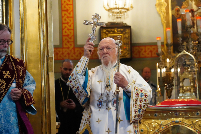 Πλήθος πιστών στην Πατριαρχική Θεία Λειτουργία στο Ελσίνκι της Φινλανδίας 