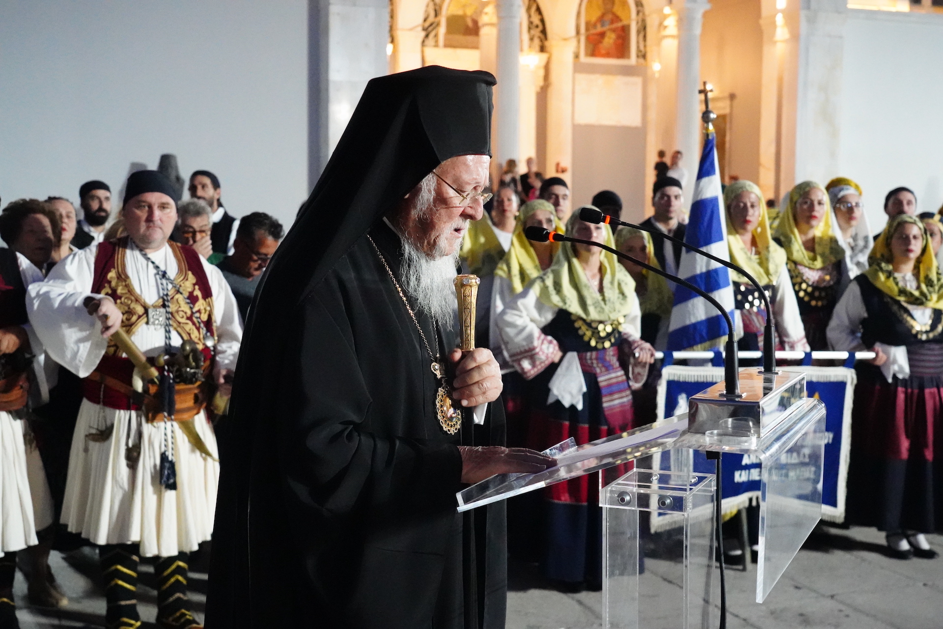 Βαρθολομαίος παρευρέθηκε σε εκδήλωση με παραδοσιακούς χορούς