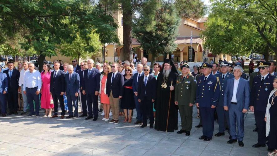 Μεγαλοπρεπώς εορτάστηκαν τα Ελευθέρια της Λάρισας