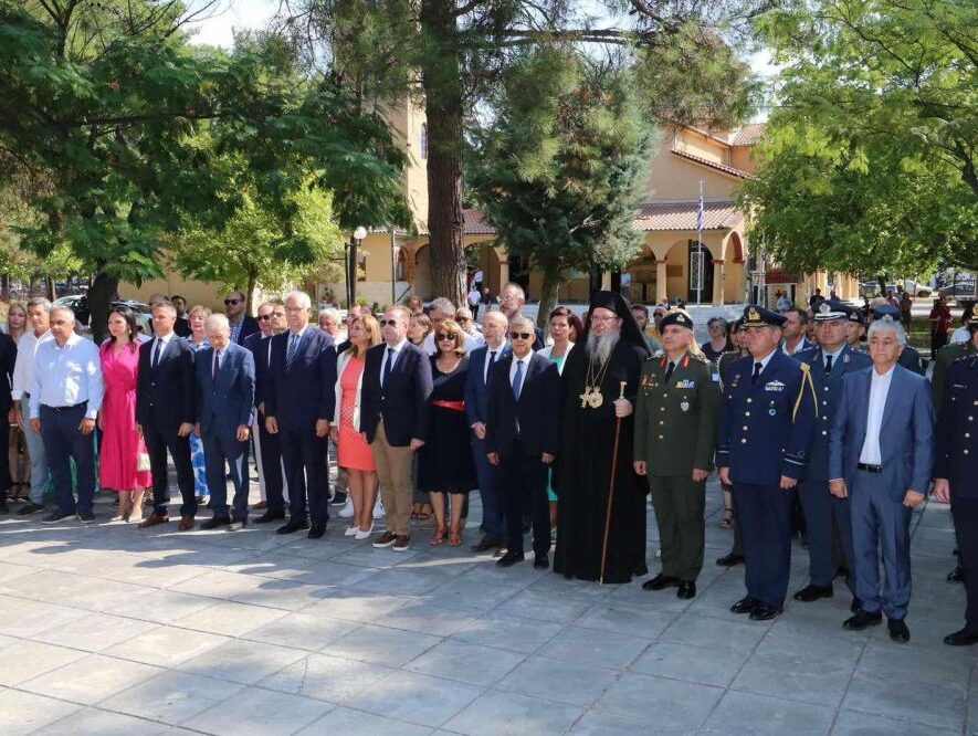 Μεγαλοπρεπώς εορτάστηκαν τα Ελευθέρια της Λάρισας