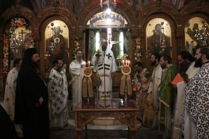 Ο Αρχιεπίσκοπος Ιερώνυμος στον Ιερό Ναό Υψώσεως Τιμίου Σταυρού Χολαργού