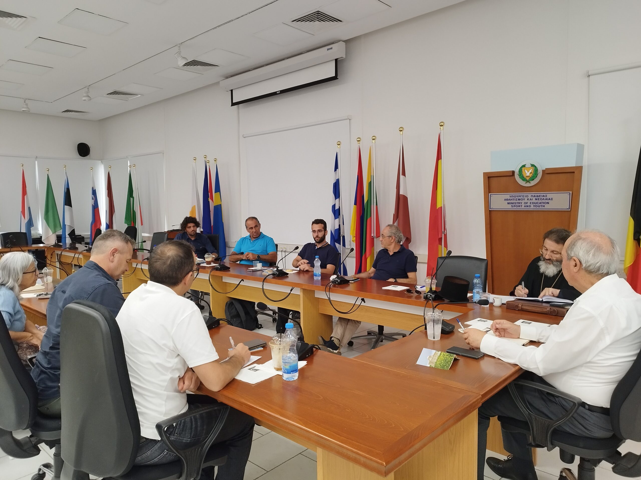Σύσκεψη Υπουργείου Παιδείας και Γραφείου Προσκυνηματικών Περιηγήσεων της Εκκλησίας Κύπρου