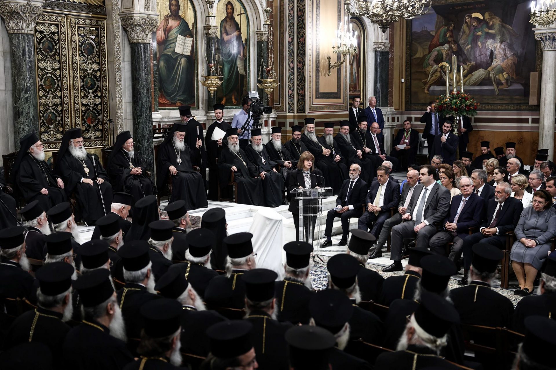 Έναρξη του Διεθνούς Επιστημονικού Συνεδρίου στον Μητροπολιτικό Ιερό Ναό των Αθηνών 