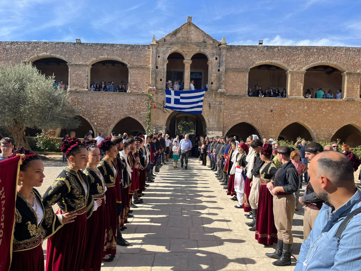 Λαμπρός ο εορτασμός για τη συμπλήρωση 157 ετών από την Αρκαδική Εθελοθυσία στη Μητρόπολη Ρεθύμνης