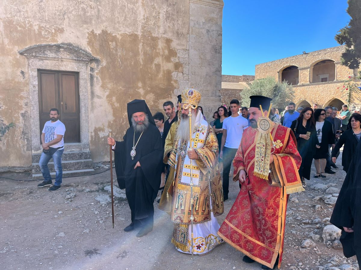 Λαμπρός ο εορτασμός για τη συμπλήρωση 157 ετών από την Αρκαδική Εθελοθυσία στη Μητρόπολη Ρεθύμνης