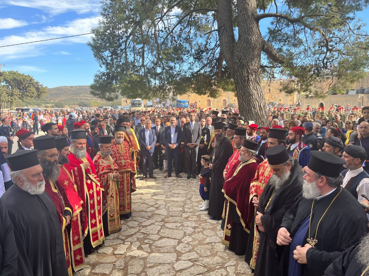 Λαμπρός ο εορτασμός για τη συμπλήρωση 157 ετών από την Αρκαδική Εθελοθυσία στη Μητρόπολη Ρεθύμνης