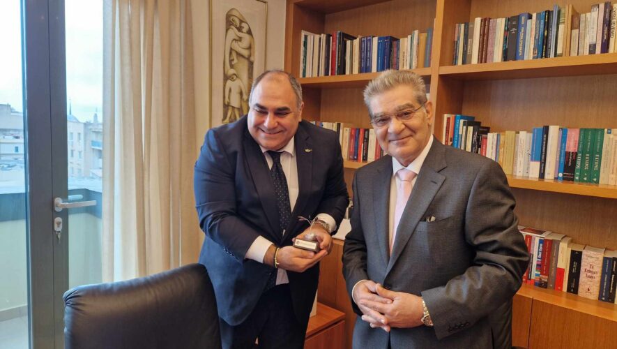 Ο Επίτροπος του ΚΟΑΠ συναντήθηκε με τον Πρέσβη της Κύπρου στην Αθήνα