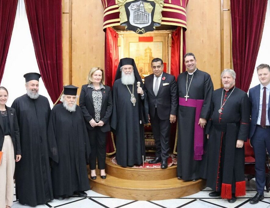 Ο Υπουργός Επικρατείας του Ηνωμένου Βασιλείου για τη Μ. Ανατολή στον Πατριάρχη Θεόφιλο
