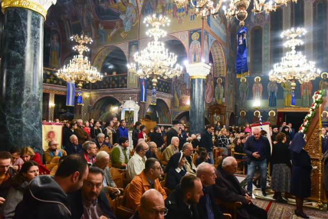 Πάνδημος υποδοχή της ιεράς εικόνος της Θεοτόκου της «Εικοσιφοινίσσης» στις Σέρρες