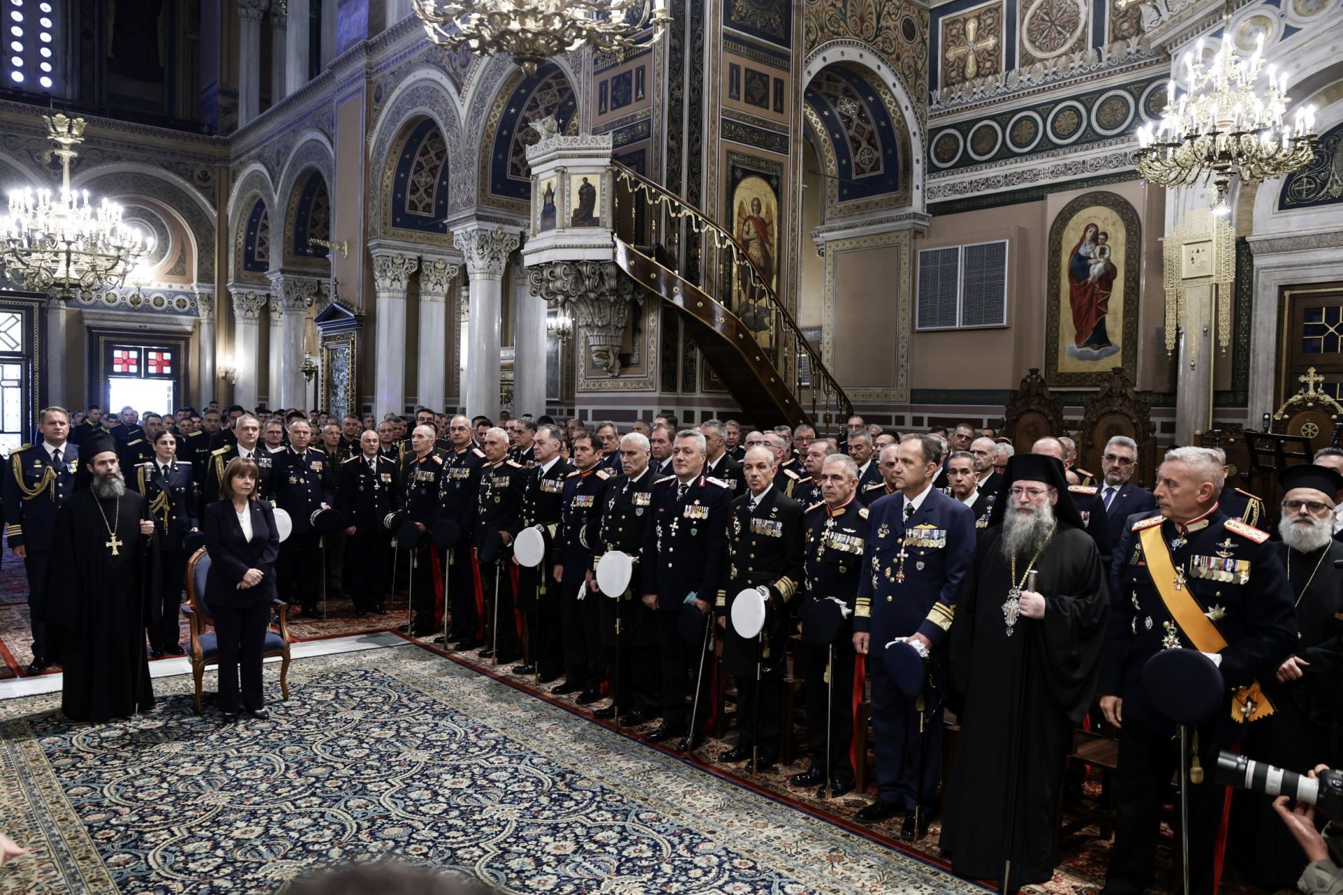 Στεφάνι στο μνημείο του Αγνώστου Στρατιώτη κατέθεσε η Πρόεδρος της Δημοκρατίας
