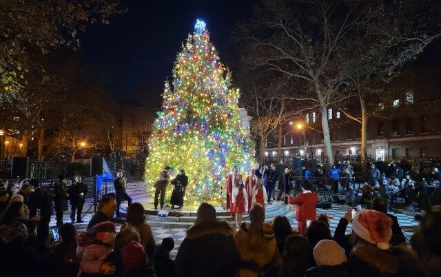 Αστόρια: Στις 30 Νοεμβρίου η παρέλαση και η φωταγώγηση του Χριστουγεννιάτικου Δένδρου στην Πλατεία Αθηνών