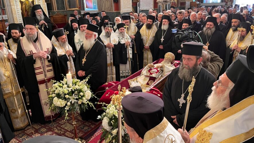 H Εξόδιος Ακολουθία και η ταφή του Μητροπολίτη Μαντινείας και Κυνουρίας κυρού Αλεξάνδρου