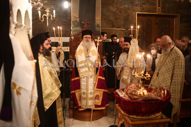 Ο Επίσκοπος Φωτικής Νεκτάριος στον πανηγυρικό εσπερινό του Αγίου Σάββα στο Αντικαρκινικό Νοσοκομείο Αθηνών (Φωτορεπορτάζ)
