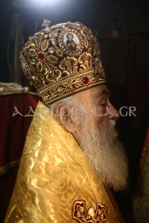 Ιερά Αγρυπνία για την εορτή του Αγίου Βασιλείου και το νέο έτος 2024 στο Γηροκομείο Αθηνών (Φωτορεπορτάζ)