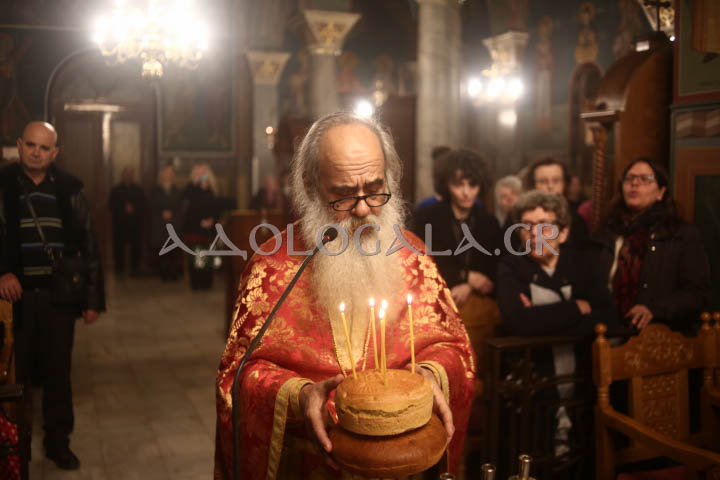 Ιερά Αγρυπνία για την εορτή του Αγίου Βασιλείου και το νέο έτος 2024 στο Γηροκομείο Αθηνών (Φωτορεπορτάζ)