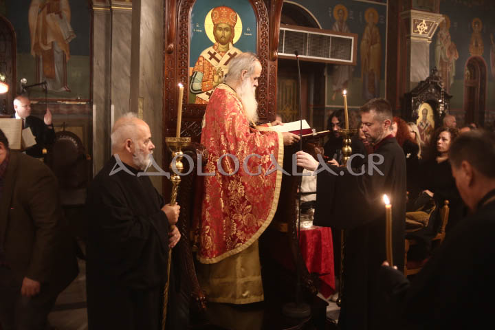Ιερά Αγρυπνία για την εορτή του Αγίου Βασιλείου και το νέο έτος 2024 στο Γηροκομείο Αθηνών (Φωτορεπορτάζ)