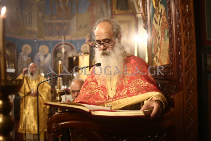 Ιερά Αγρυπνία για την εορτή του Αγίου Βασιλείου και το νέο έτος 2024 στο Γηροκομείο Αθηνών (Φωτορεπορτάζ)