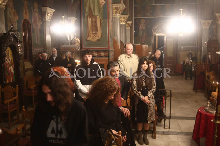 Ιερά Αγρυπνία για την εορτή του Αγίου Βασιλείου και το νέο έτος 2024 στο Γηροκομείο Αθηνών (Φωτορεπορτάζ)