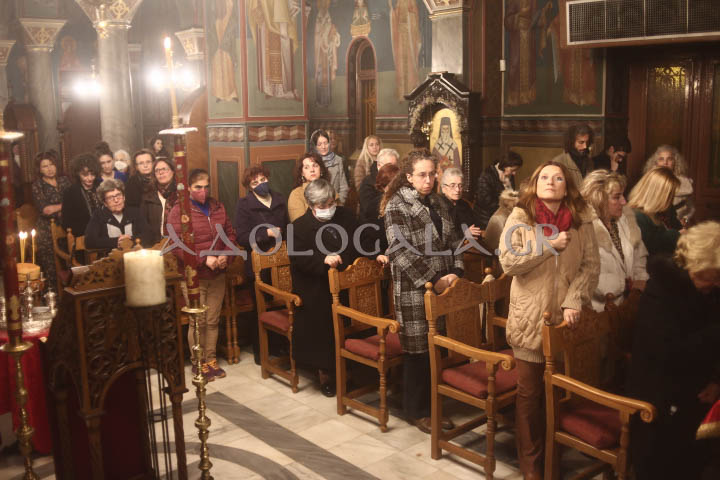 Ιερά Αγρυπνία για την εορτή του Αγίου Βασιλείου και το νέο έτος 2024 στο Γηροκομείο Αθηνών (Φωτορεπορτάζ)