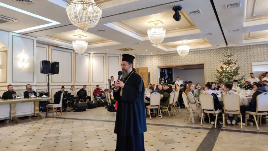 Με επιτυχία η Χριστουγεννιάτικη εκδήλωση των νεανικών συνάξεων της Ιεράς Μητρόπολης Αιτωλίας