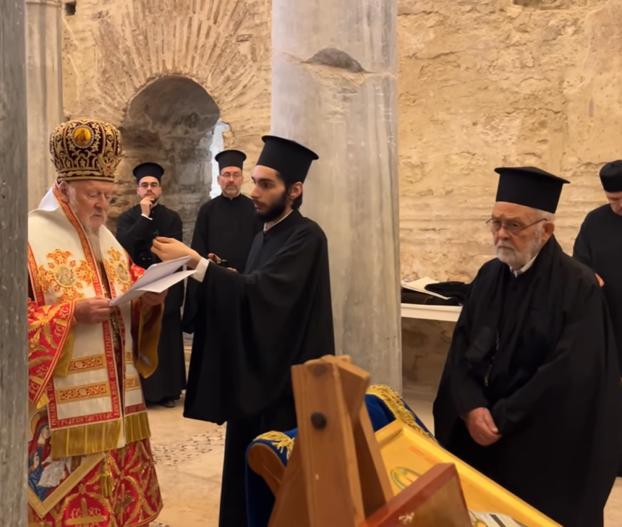 Πατριαρχική Θεία Λειτουργία στην βασιλική του Αγίου Νικολάου στα Μύρα της Λυκίας
