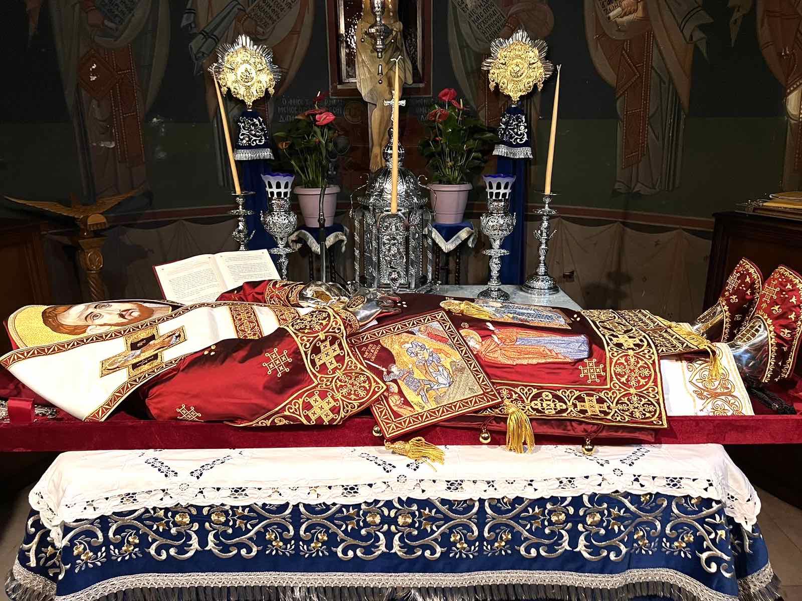 Τελετή μετακομιδής Ιερού Σκηνώματος Αγίου Ελευθερίου στη νέα Λάρνακα στη Νέα Ιωνία Αττικής