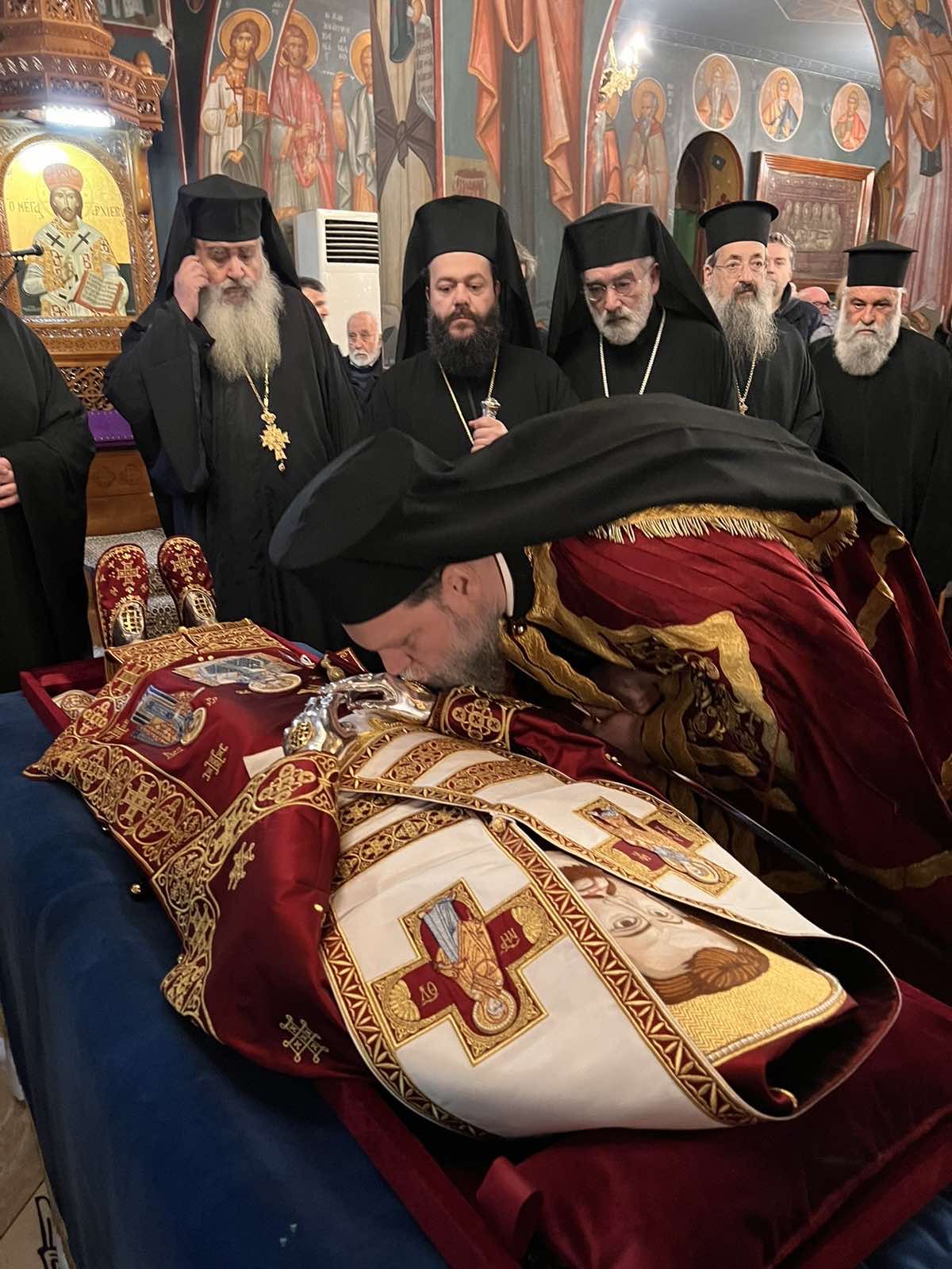 Τελετή μετακομιδής Ιερού Σκηνώματος Αγίου Ελευθερίου στη νέα Λάρνακα στη Νέα Ιωνία Αττικής